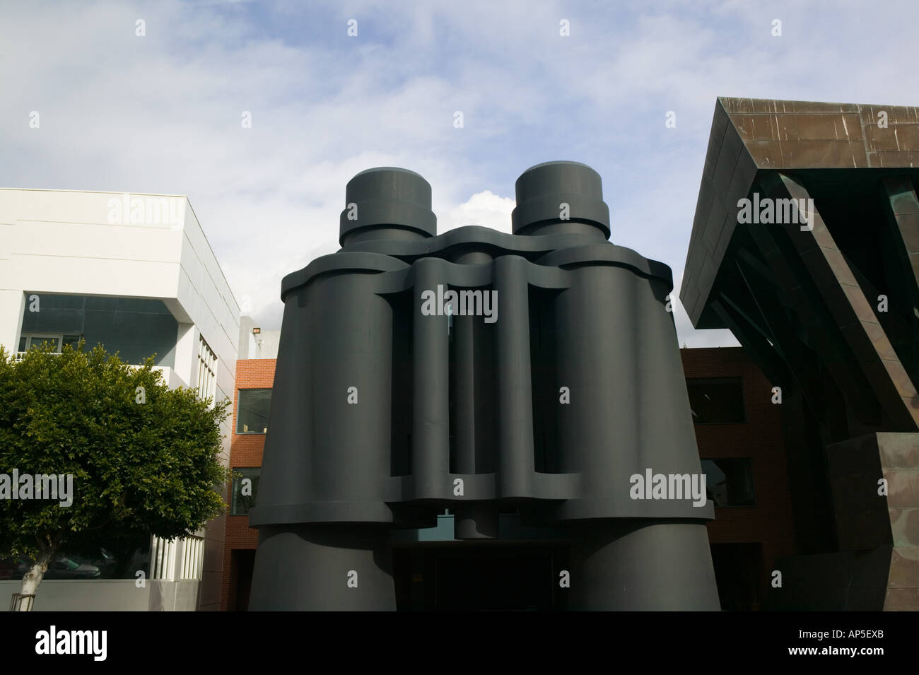 USA, California, Los Angeles, Venedig: Großes Fernglas Gebäude, 340 Hauptstraße, Architekt: Frank Gehry Stockfoto