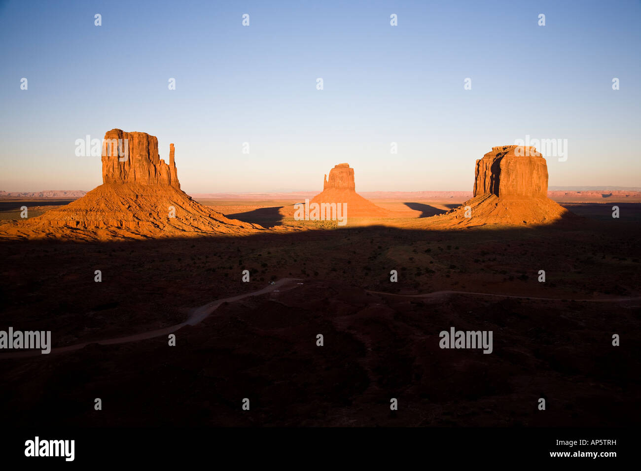 Sonnenuntergang im Monument Valley in Arizona, USA Stockfoto