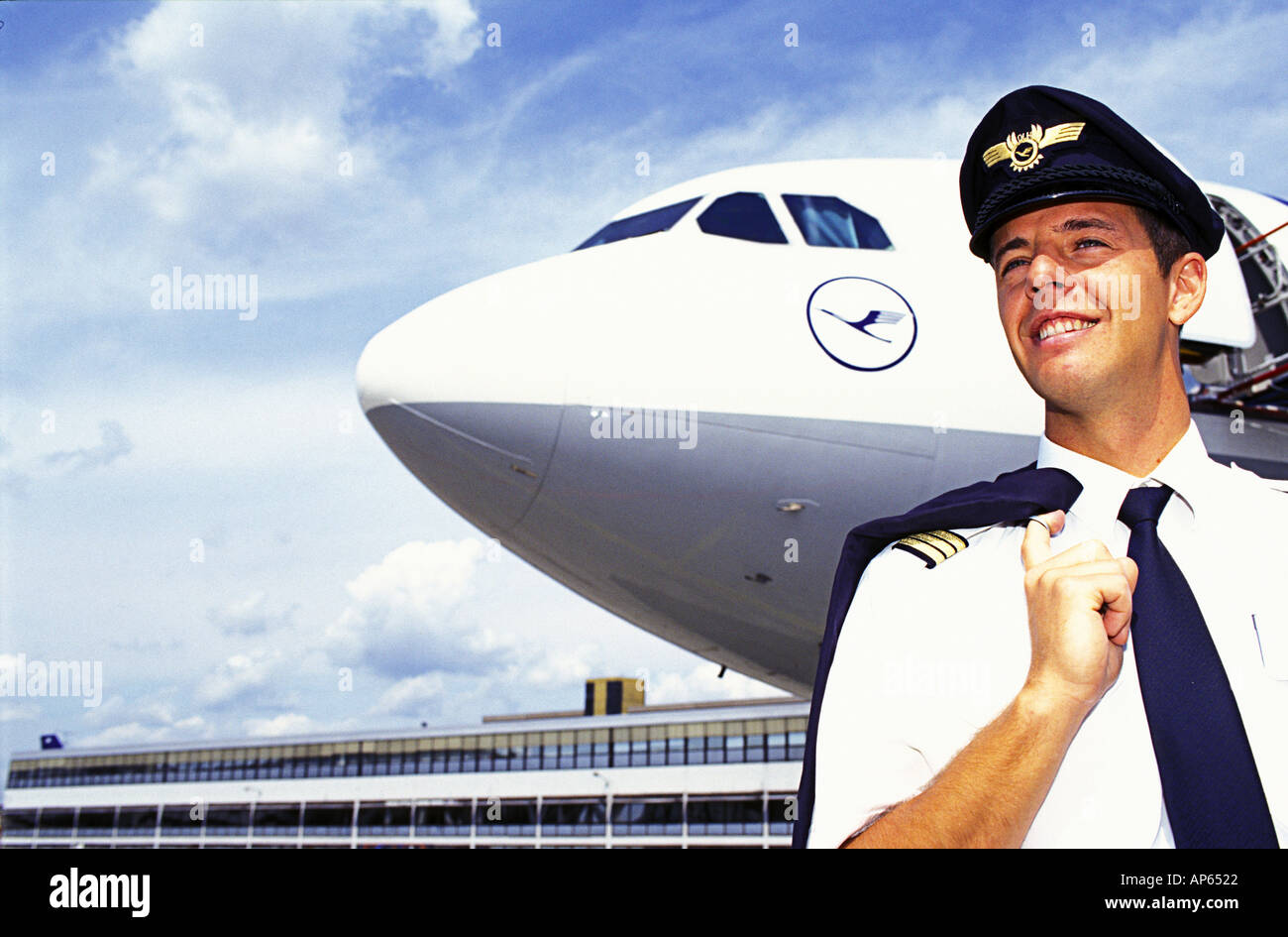 Lufthansa pilot -Fotos und -Bildmaterial in hoher Auflösung – Alamy