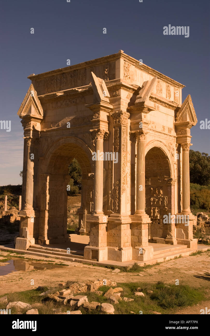 Bogen von Septimius Severus, Leptis Magna, Libyen, Nordafrika. Stockfoto