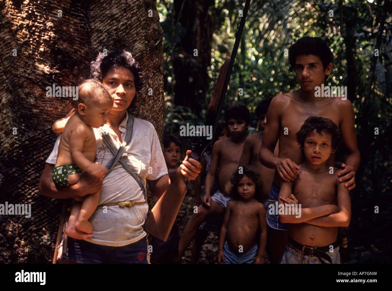 Hunter gatherer amazon -Fotos und -Bildmaterial in hoher Auflösung – Alamy