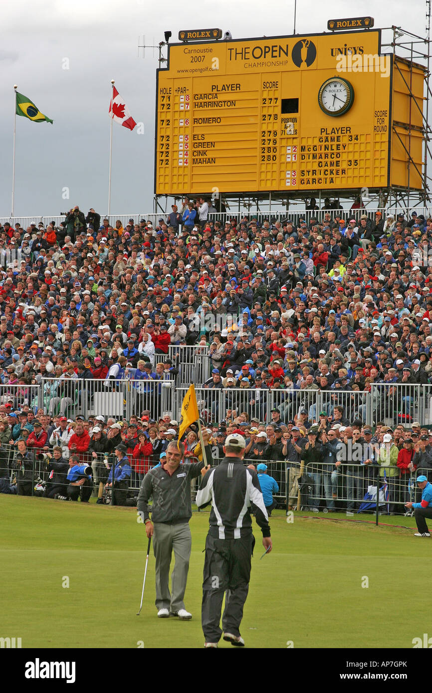Paul McGinley auf das 18. Grün im Jahr 2007 im schottischen Carnoustie, 2007 British Open Golf Championship Stockfoto