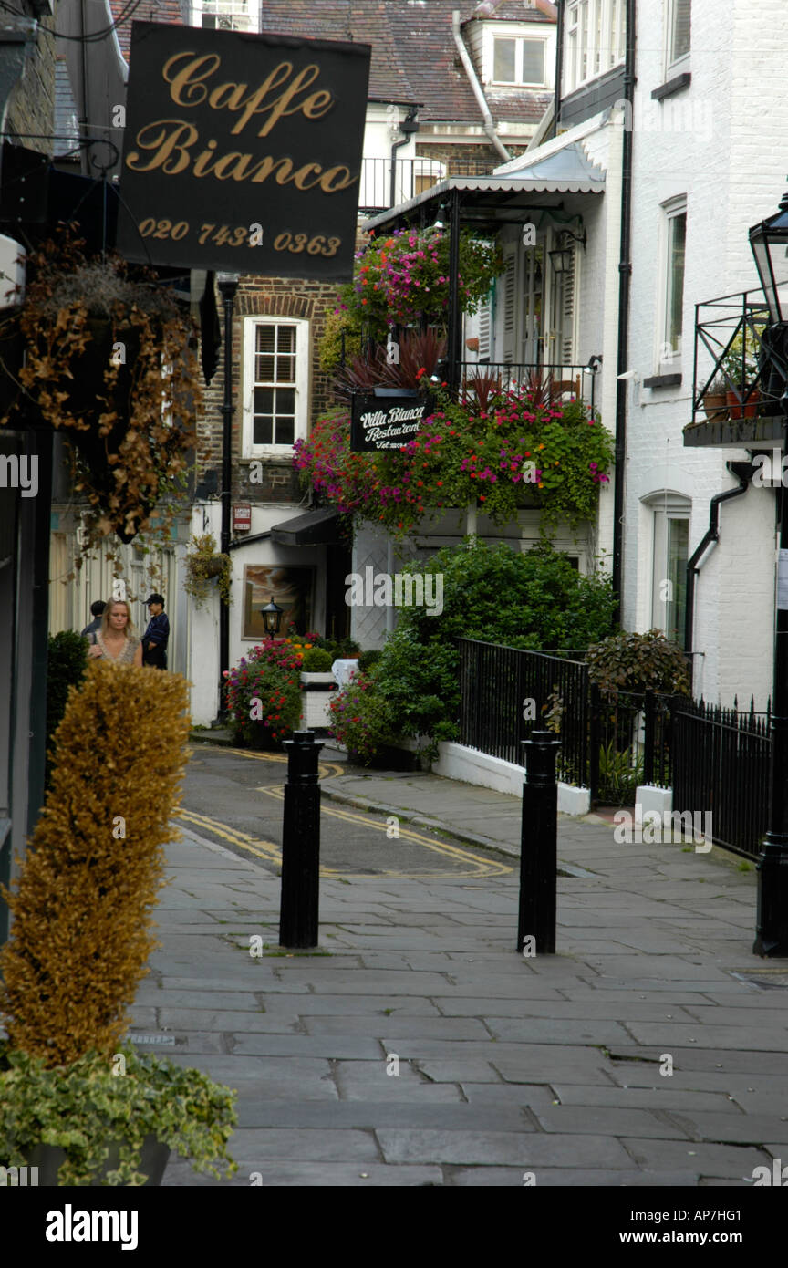 Blick auf Perrins Spaziergang in Hampstead, London UK Stockfoto