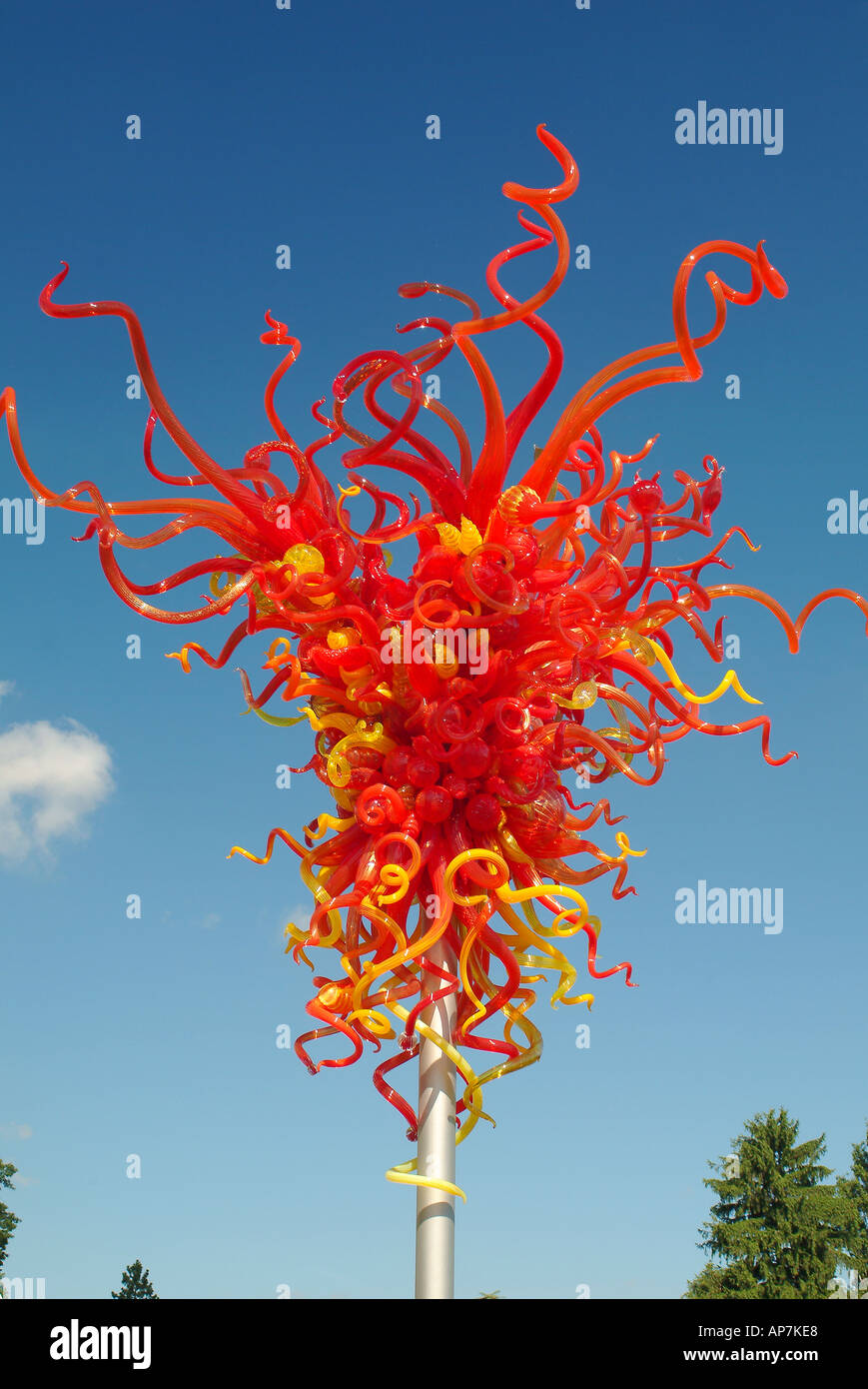 Exponate in der Ausstellung von Dale Chihuly in Kew Gardens in London. Stockfoto