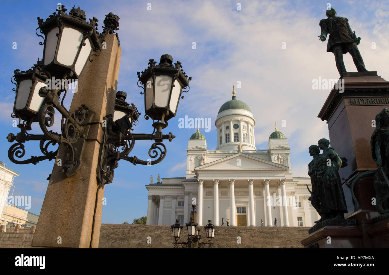 Finnland, Helsinki. Tuomiokirkko. (Lutherische Kathedrale), Senatsplatz. Stockfoto