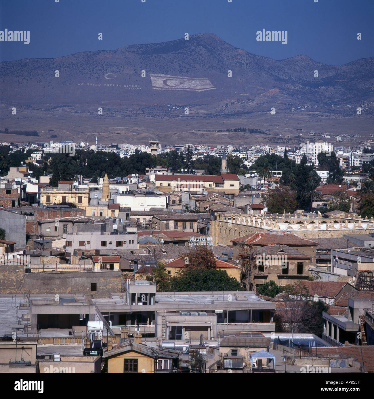Erhöhte Ansicht der Häuser in der Stadt, Nicosia, Zypern Stockfoto
