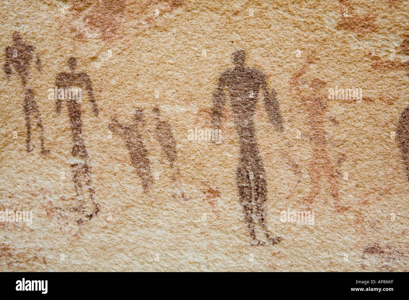 Tribal Szene - Felskunst, Mestekawi Höhle, westliche Wüste Gilf Kebir, Ägypten. Stockfoto