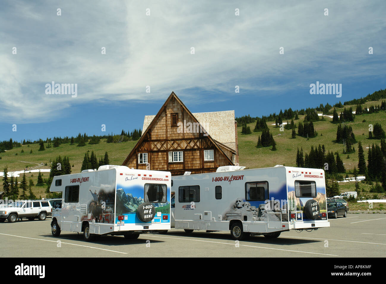 AJD52866, Mt. Rainier Nationalpark, WA, Washington, Mount Rainier, Sonnenaufgang Day Lodge, Visitor Center, Parkplatz Stockfoto