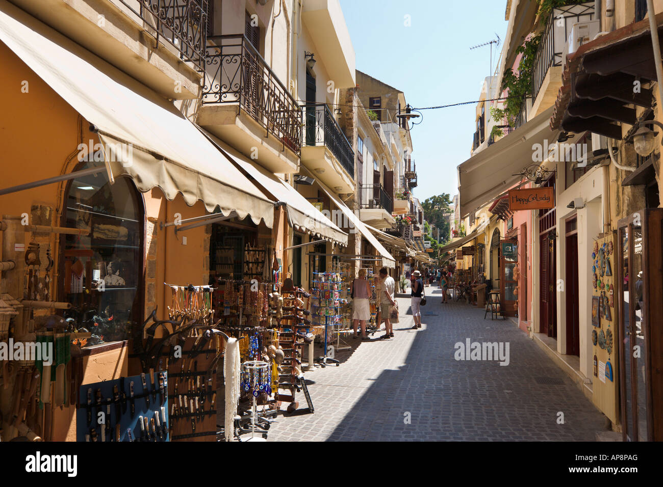 Geschäfte in der Altstadt, Chania, Nordwestküste, Kreta, Griechenland Stockfoto