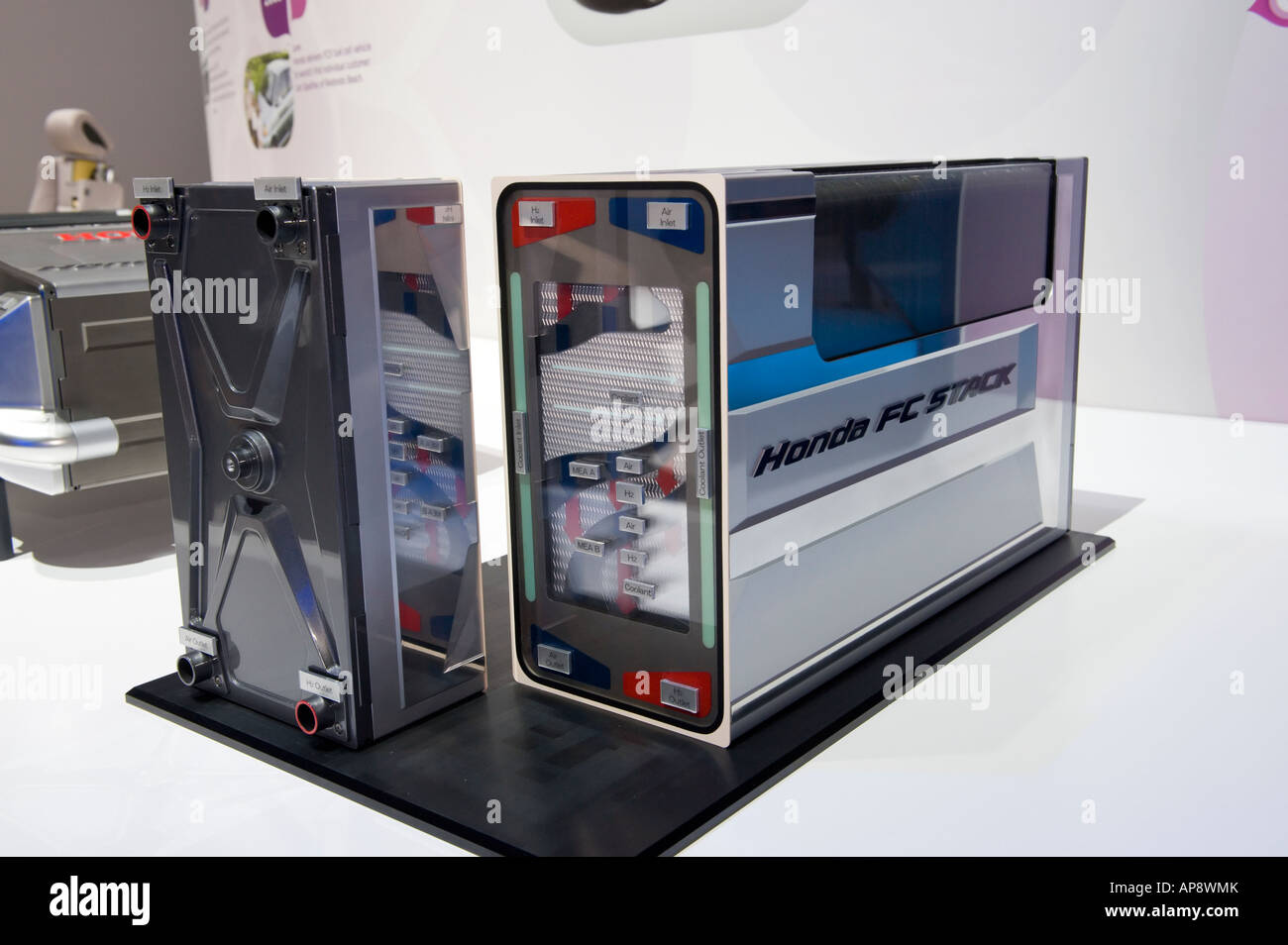 Brennstoffzellen-Stack für den Honda FCX Clarity-Wasserstoff-Brennstoffzellen-Auto auf dem Display auf der North American International Auto Show 2008 Stockfoto