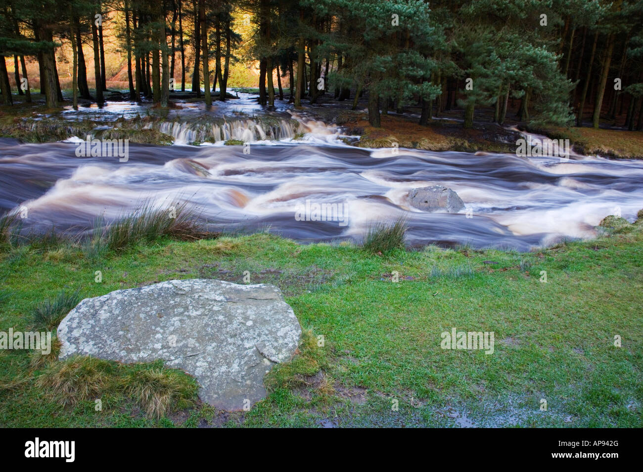 Ansicht der Portier des kleinen Don River am Langsett Stausee in Yorkshire Stockfoto