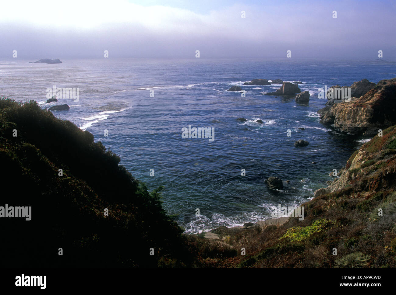 Küste, Küste, Ufer, Küste, Felsen, Wanderweg, Pazifischer Ozean, Landstraße 1, Highway 1, Big Sur, Monterey County, Kalifornien Stockfoto