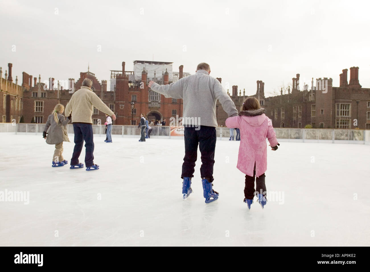 Eislaufen in Hampton Court Stockfoto