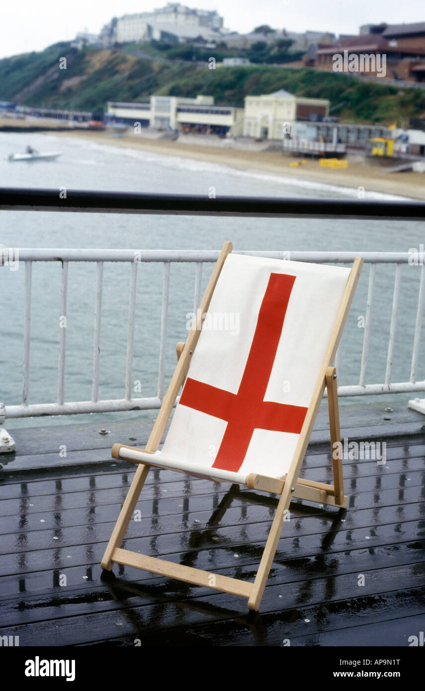 Liegestuhl auf Bournmouth Pier UK Stockfoto