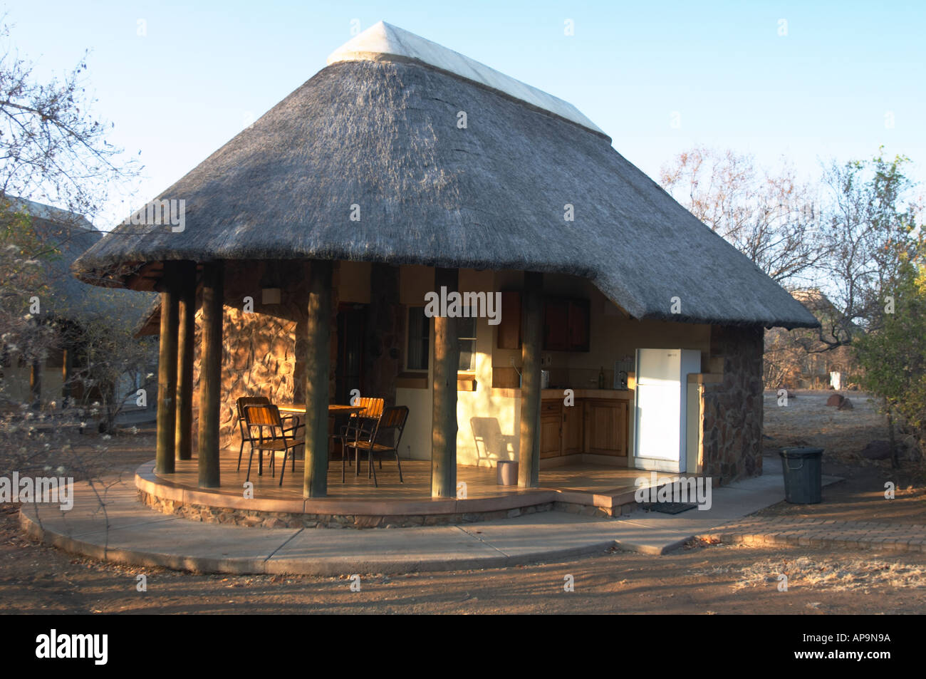 Bungalow im Mopani Rest Camp im Krüger Nationalpark Stockfoto