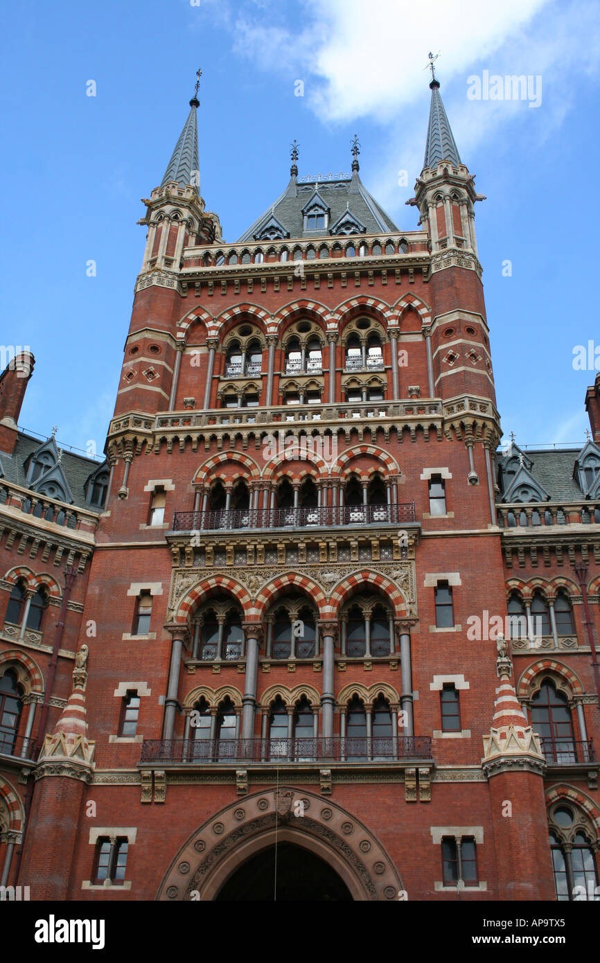 ehemalige Midland Grand Hotel am Bahnhof St Pancras Station London England August 2006 Stockfoto