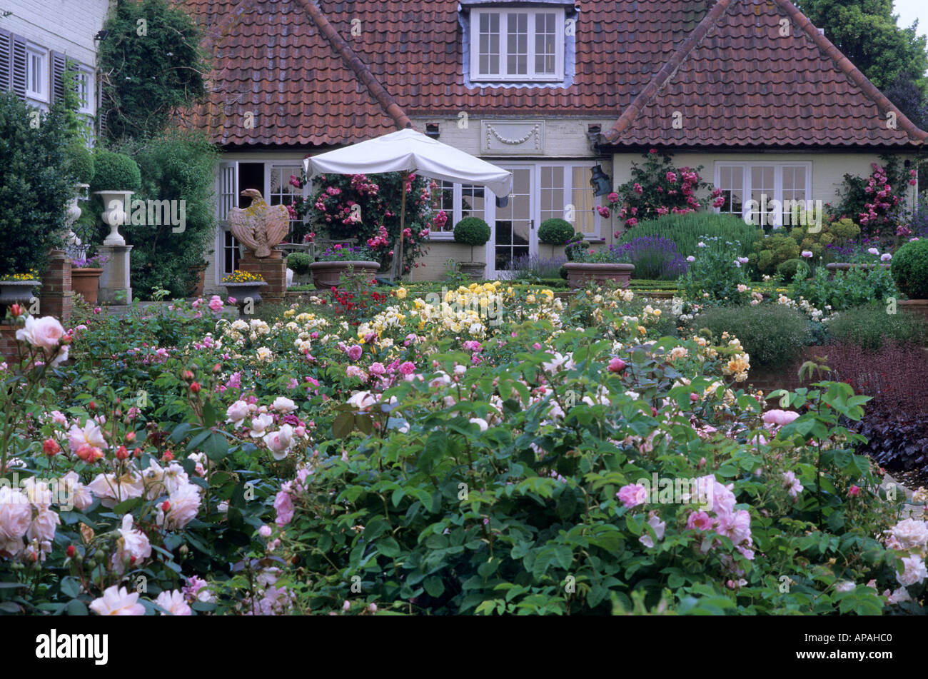 Kessel Hugel Garten Stockfotos Kessel Hugel Garten Bilder Alamy