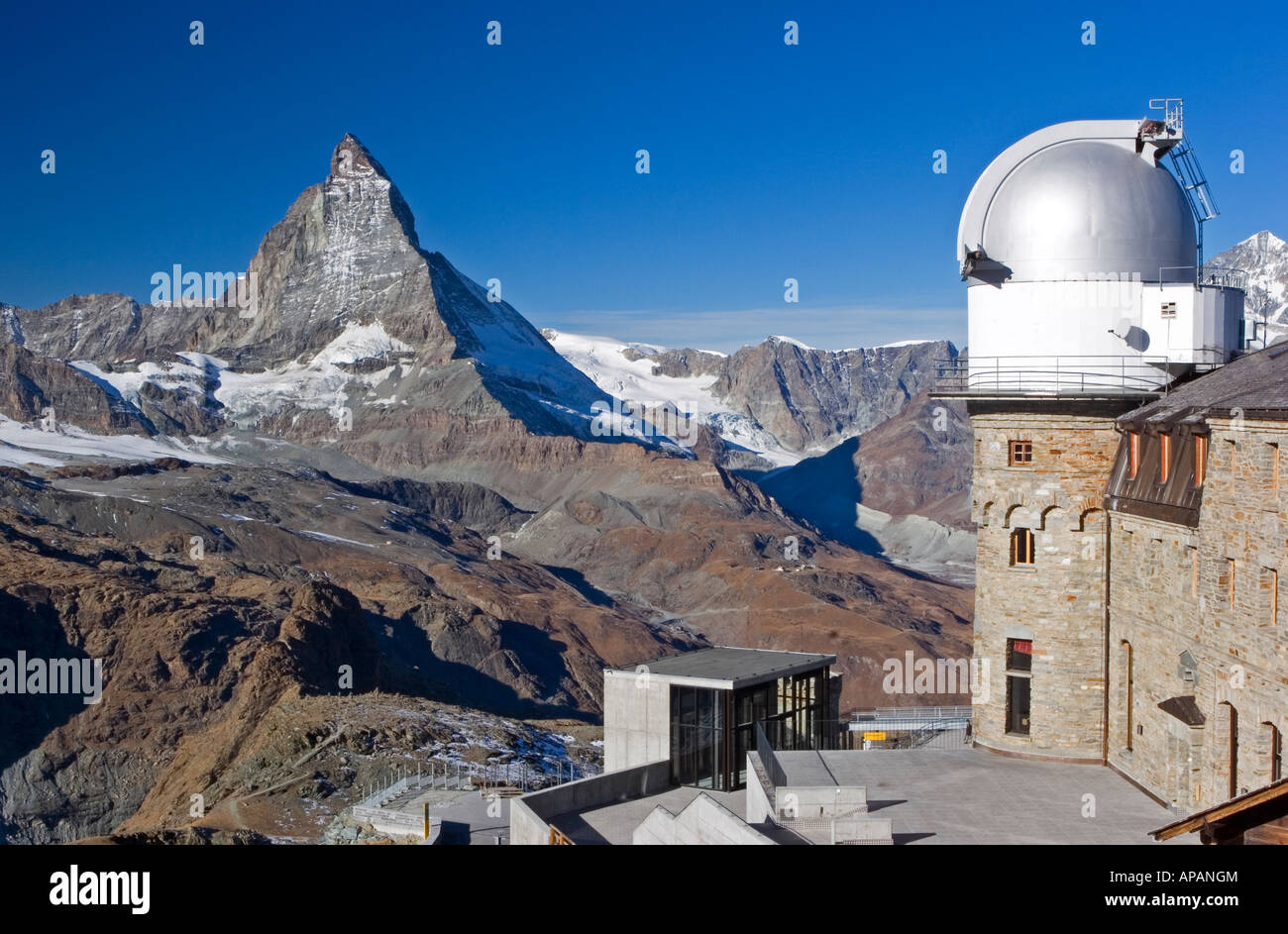 Das Matterhorn und die Klumhotel über Zermatt, Schweiz Stockfoto