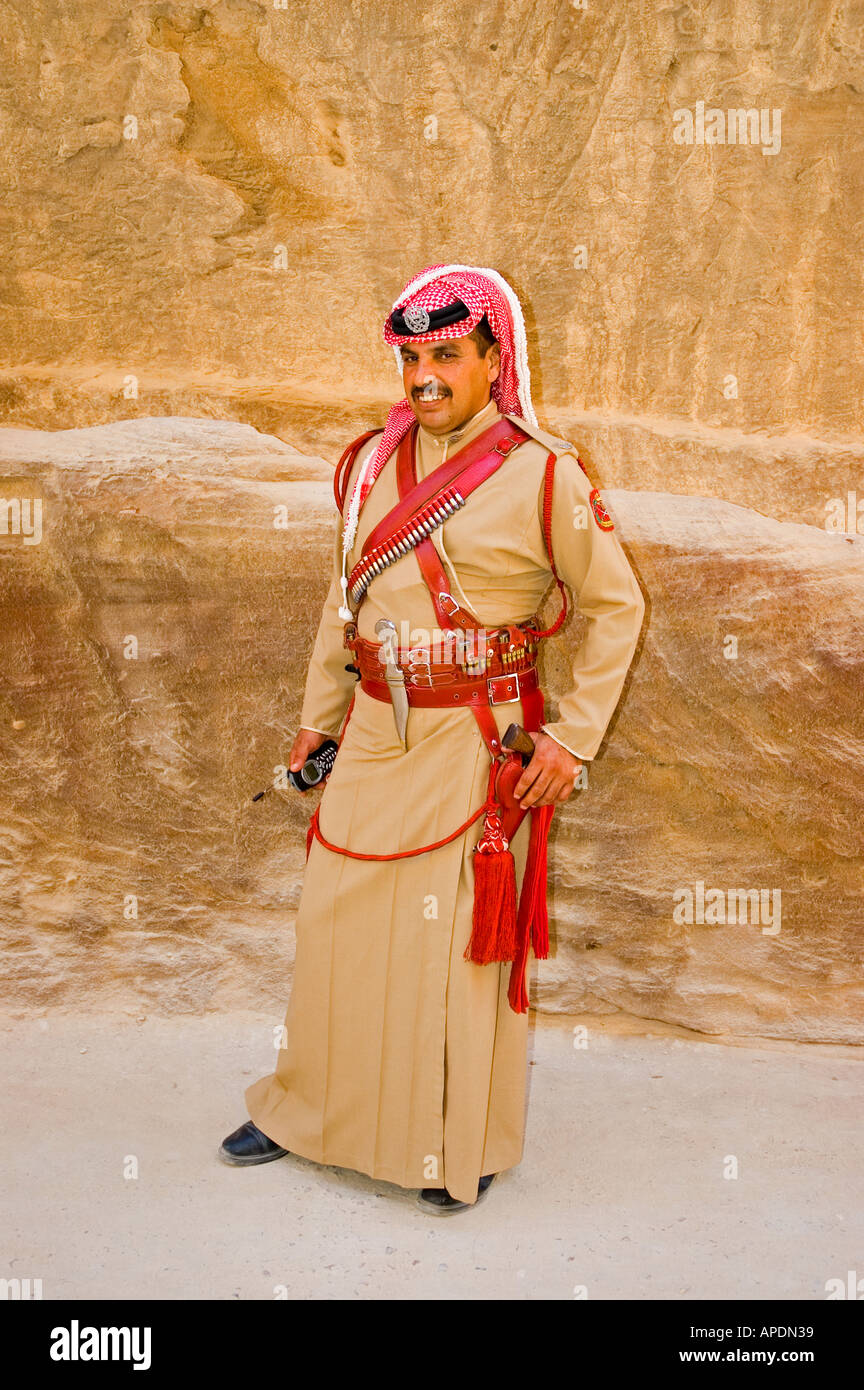 Desert Patrol Officer in voller Montur, Siq, Petra, Haschemitischen Königreich Jordanien Nahost. DSC 5026 Stockfoto