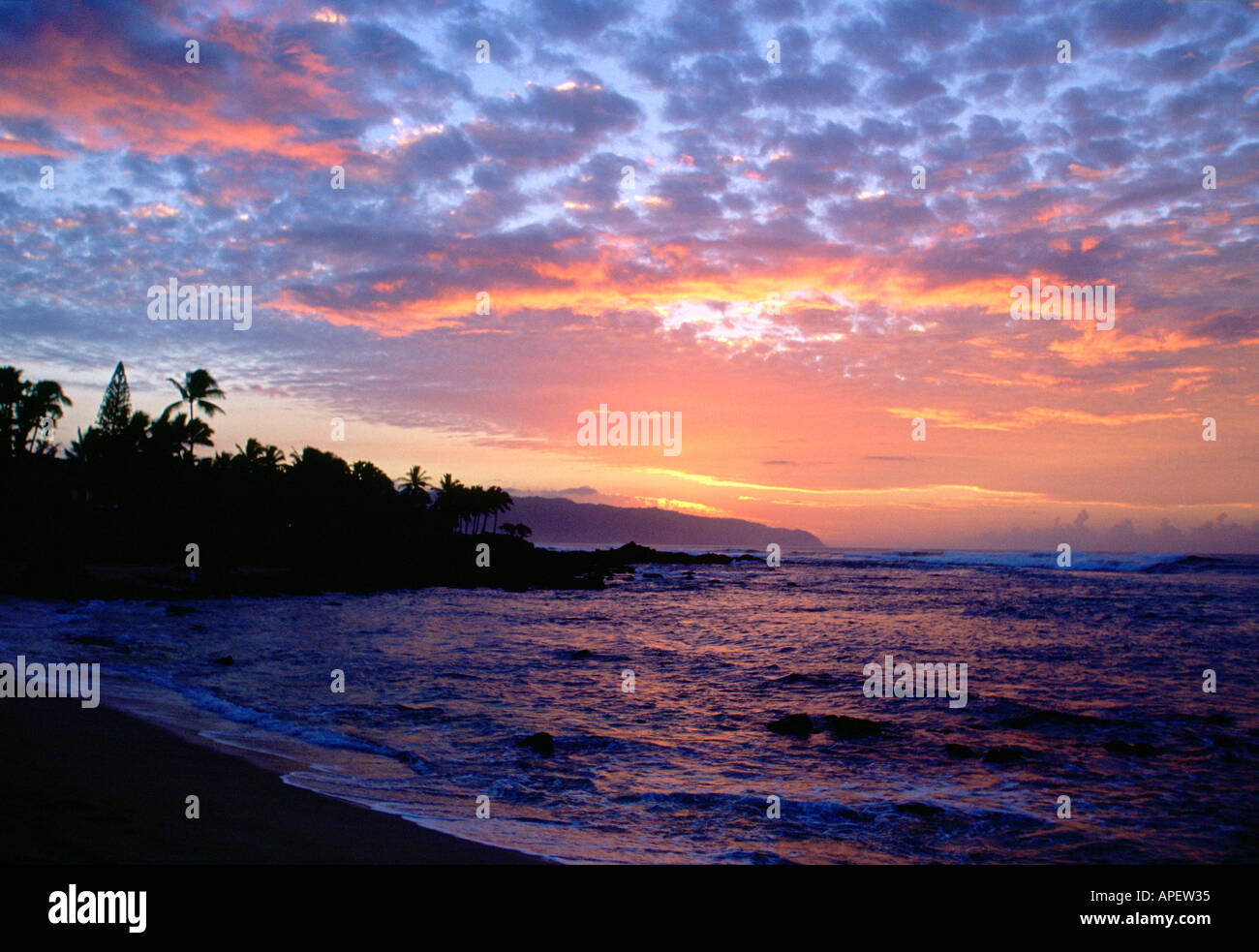 Sonnenuntergang am Hookipa Beach, Maui, Hawaii, USA Stockfoto