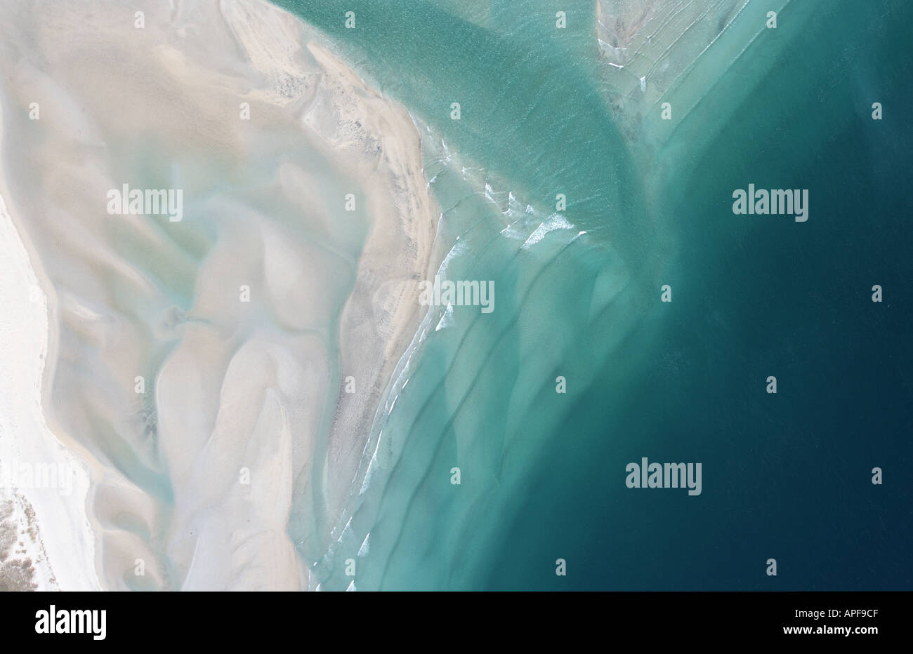 Blaue grüne Meer und weißem Sand vor schottischen Küste Stockfoto