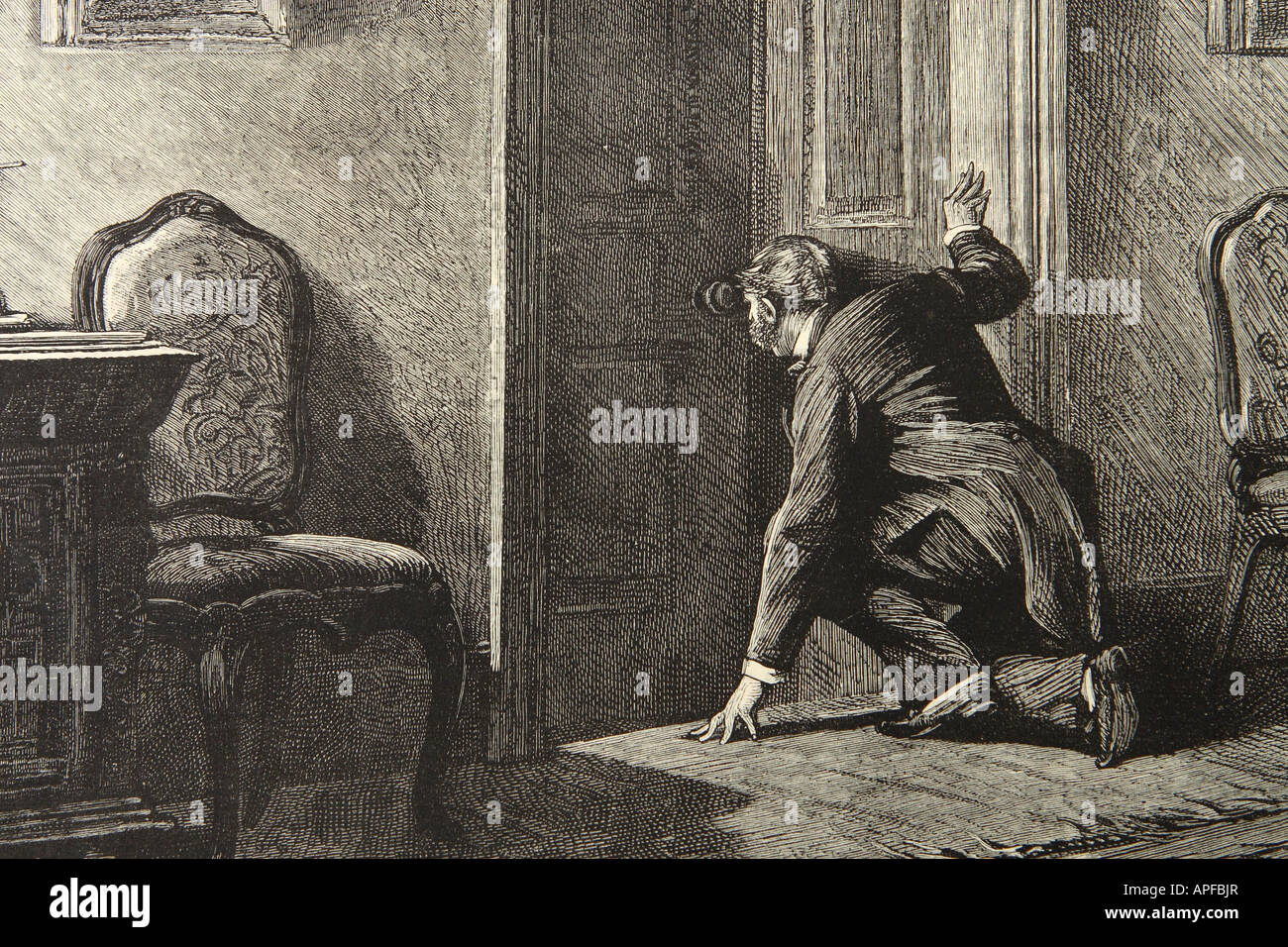 Viktorianischen Gentleman spähte durch das Schlüsselloch einer geschlossenen Tür suchen Stockfoto