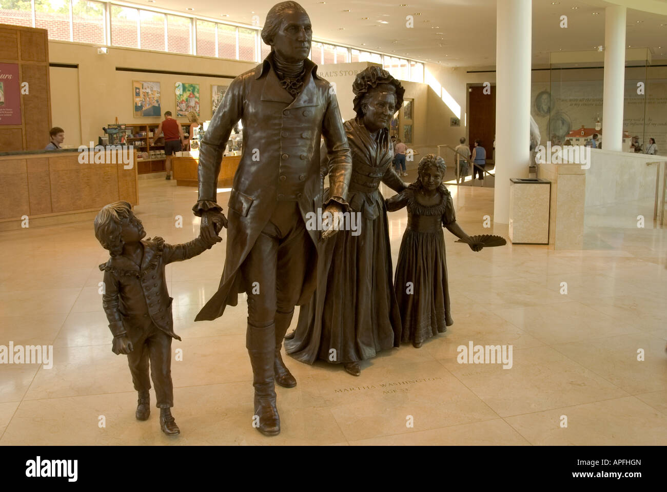 Life Size Bronze-Skulpturen von George und Martha Washington Stockfoto