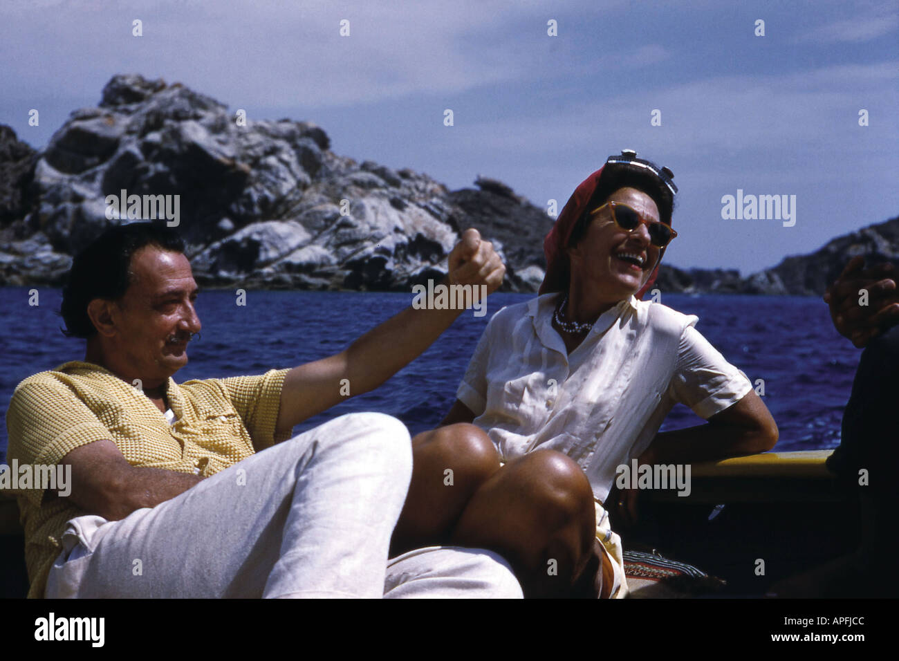 DALI und Gala ein Spaziergang auf einem Boot fahren am Cap de Creus Stockfoto