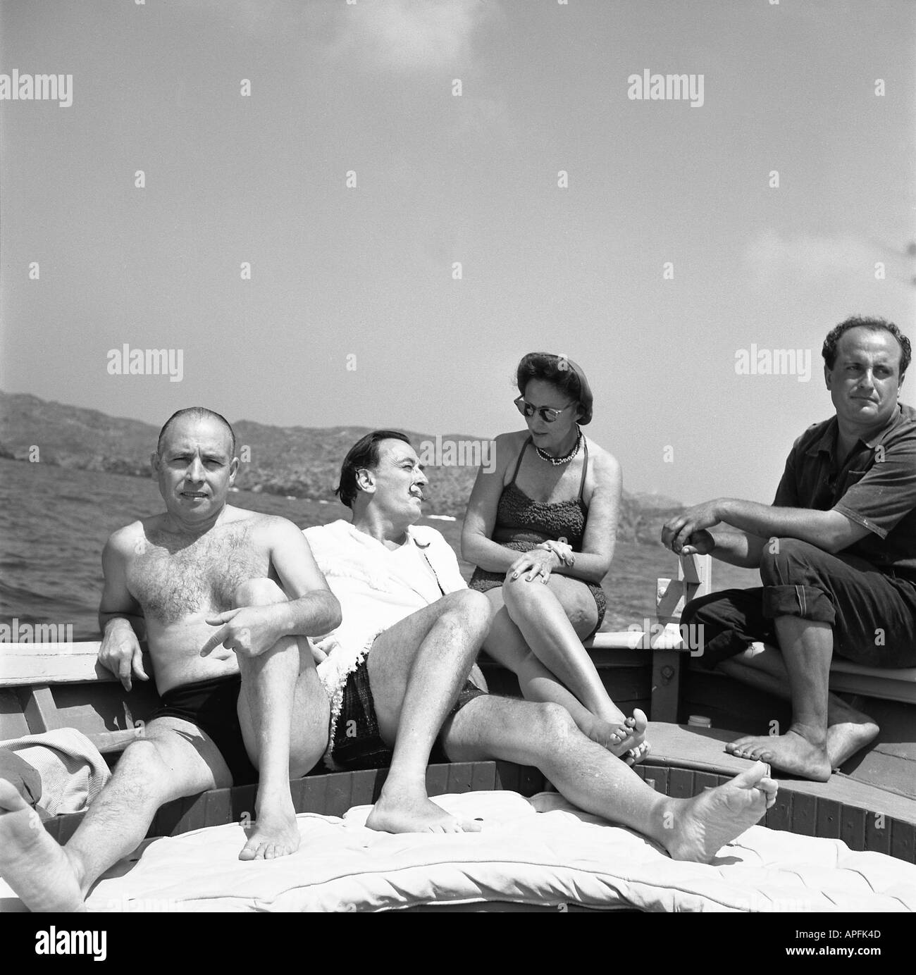 Isidro Bea Salvador Dali Gala und Arturo Caminada auf einer Bootstour 1959 Stockfoto