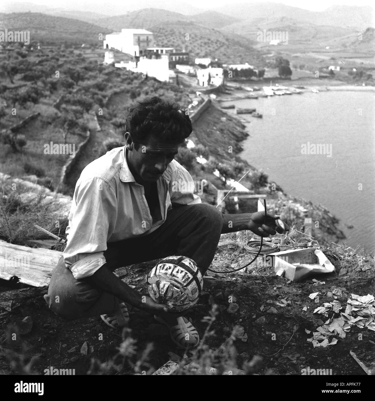 Eine Bombenträumexperte Vorbereitung eines Dali s Sauereien Port Lligat 1959 Stockfoto