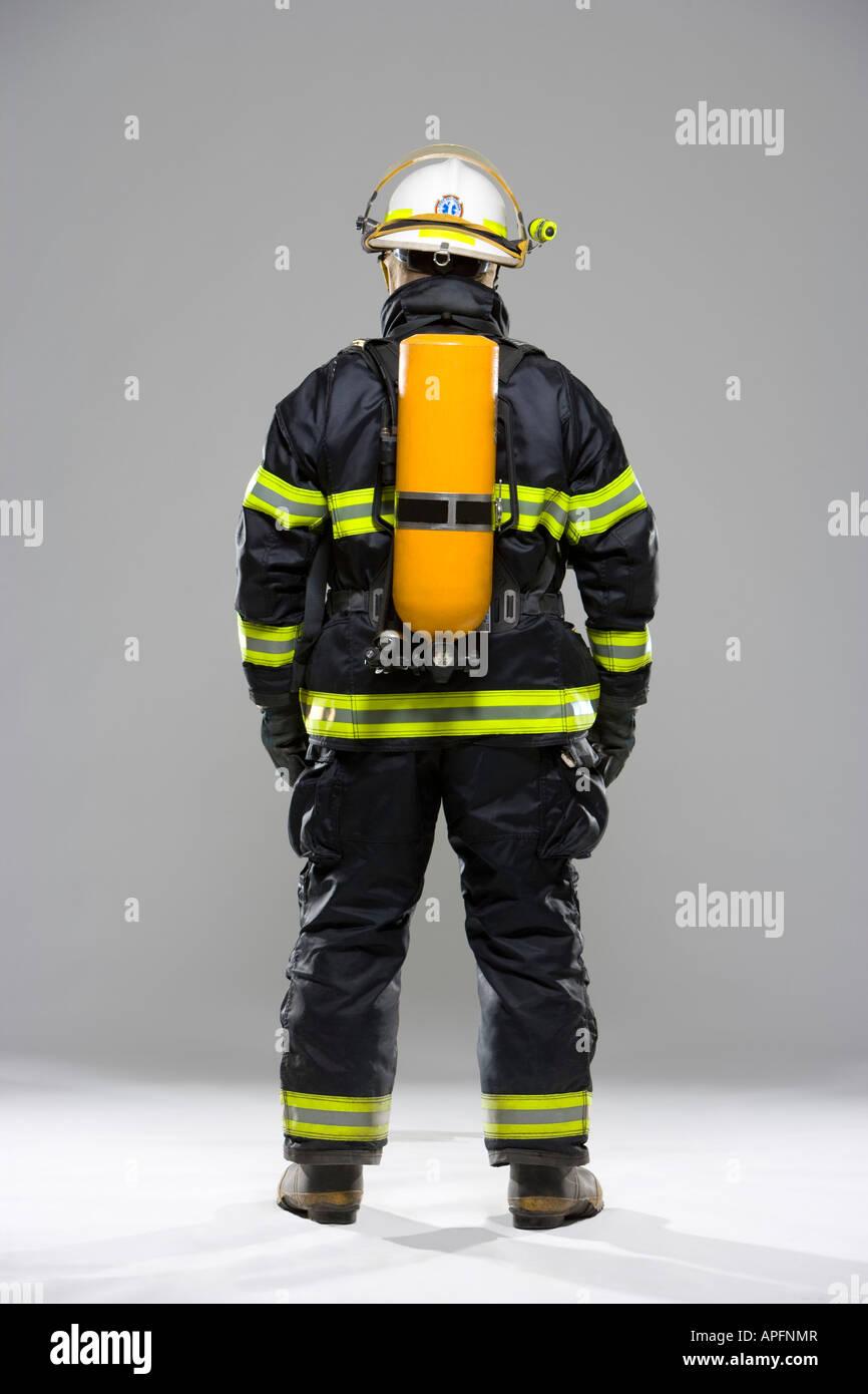 Rückseite eines Feuerwehrmannes Stockfoto