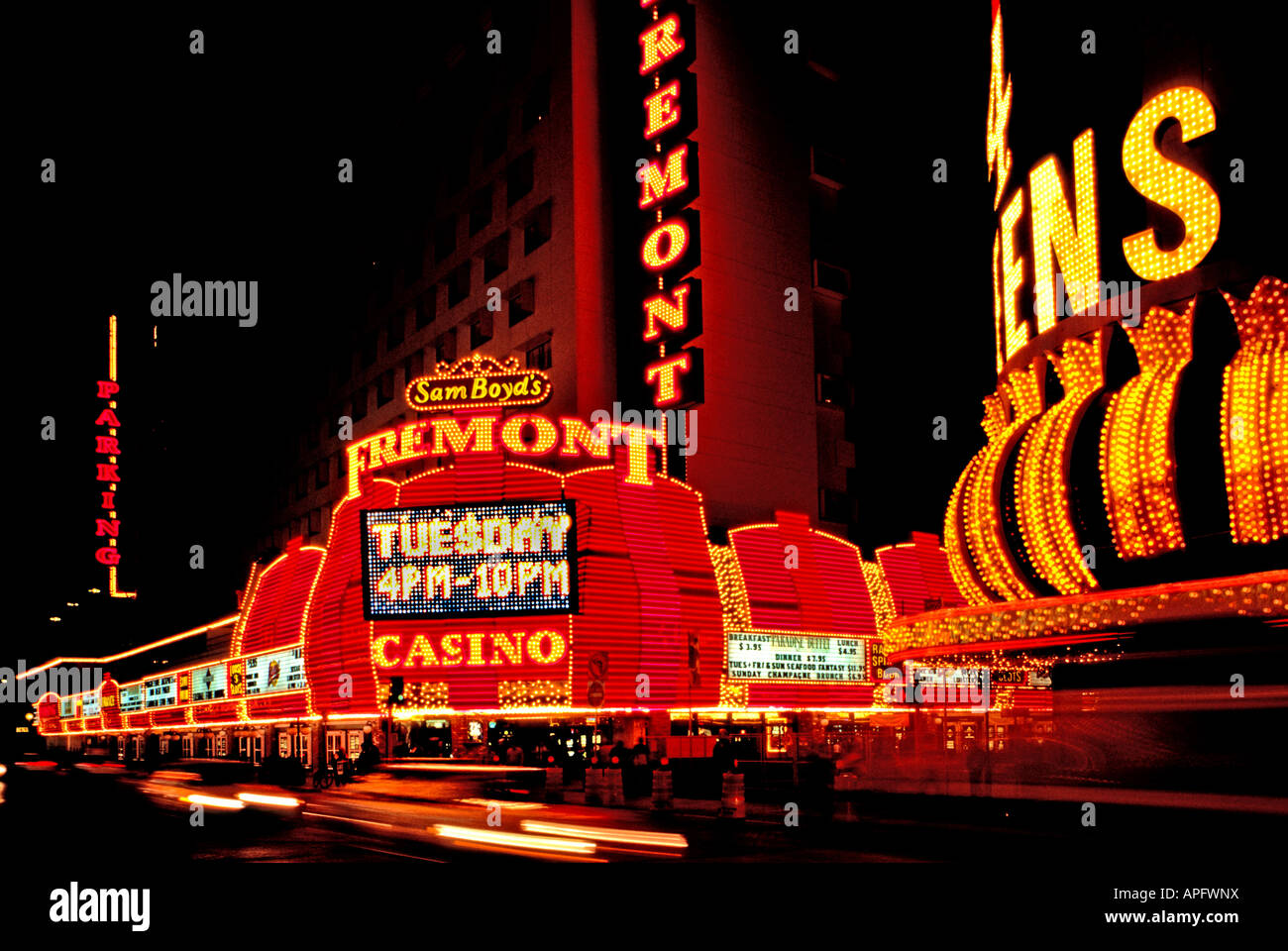 Nevada Las Vegas Aufregung Symbol Nacht Leben Nachtleben Gewinn süchtig lose Süchtigen Vermögen zu gewinnen Spiel Chance Spielgeld Stockfoto