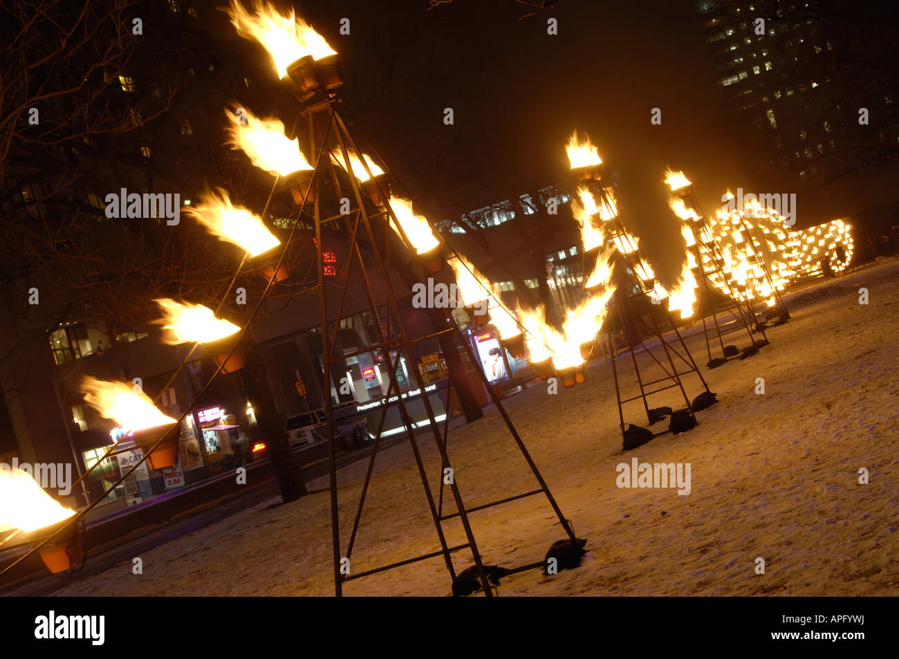Nacht des Feuers vom Cie Carabosse Wintercity Festival Stockfoto Nacht des Feuers vom Cie Carabosse Wintercity Festival Stockfoto