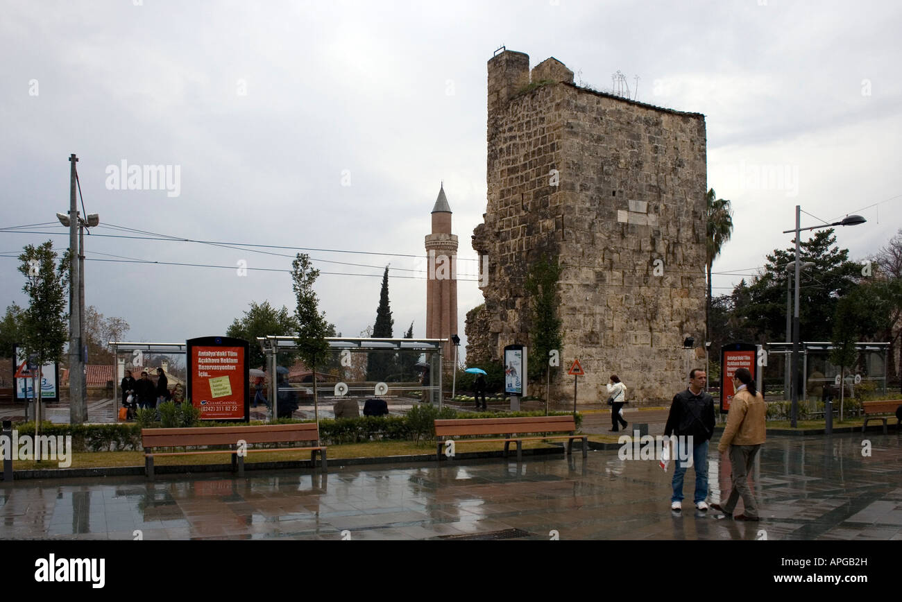 Relikt der historischen Stadtmauer von Antalya Stockfoto