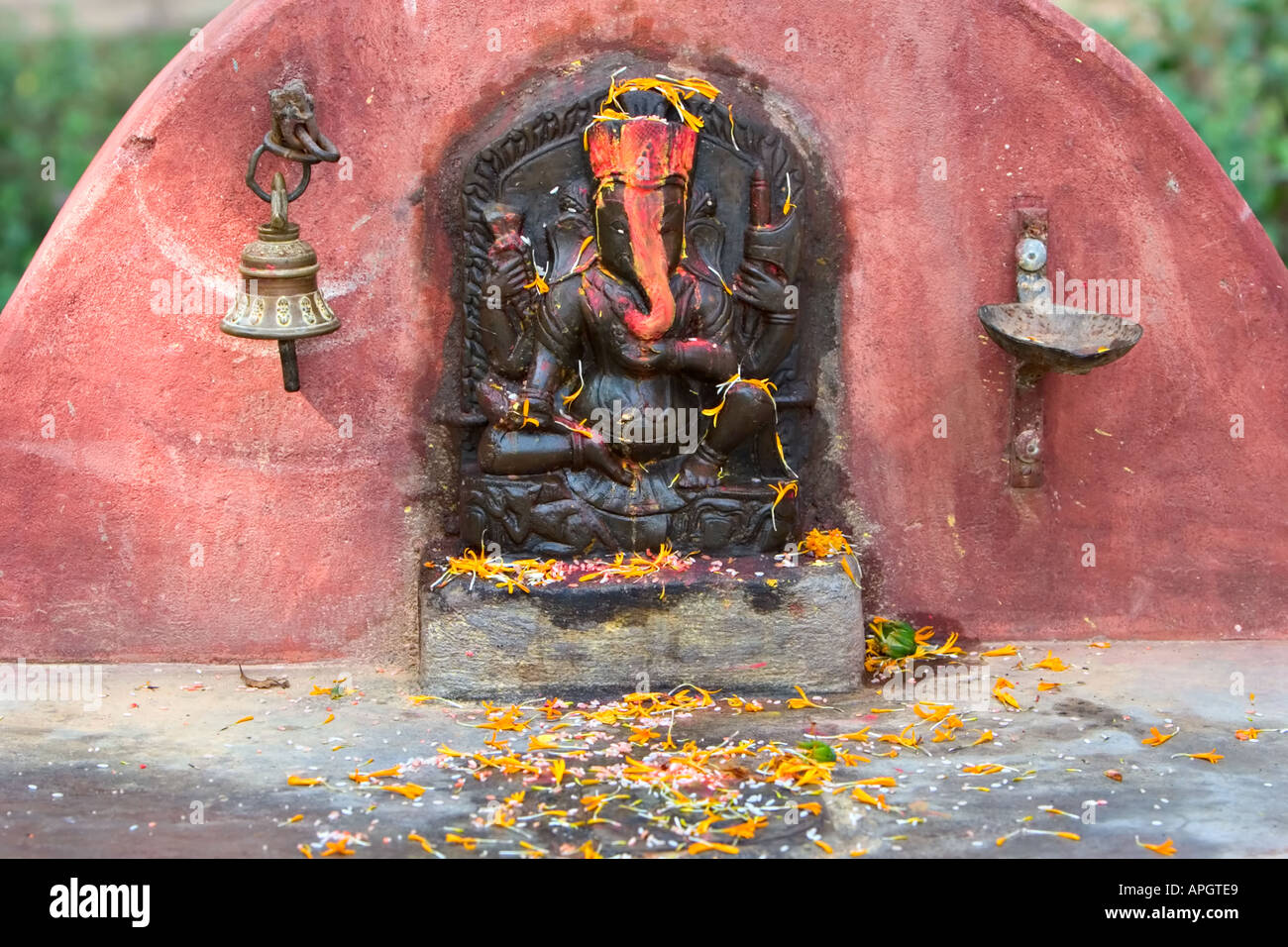 Ganesh-Statue in den ländlichen Raum südlich von Kathmandu-Tal, Nepal, Oktober 2004. Stockfoto