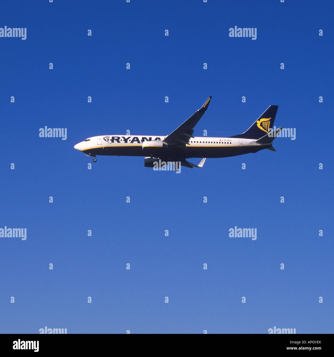 Ryanair-Flugzeug Boeing 737 8AS Reg EI DCH im Endanflug auf den Flughafen von Palma De Mallorca-Balearen-Spanien Stockfoto