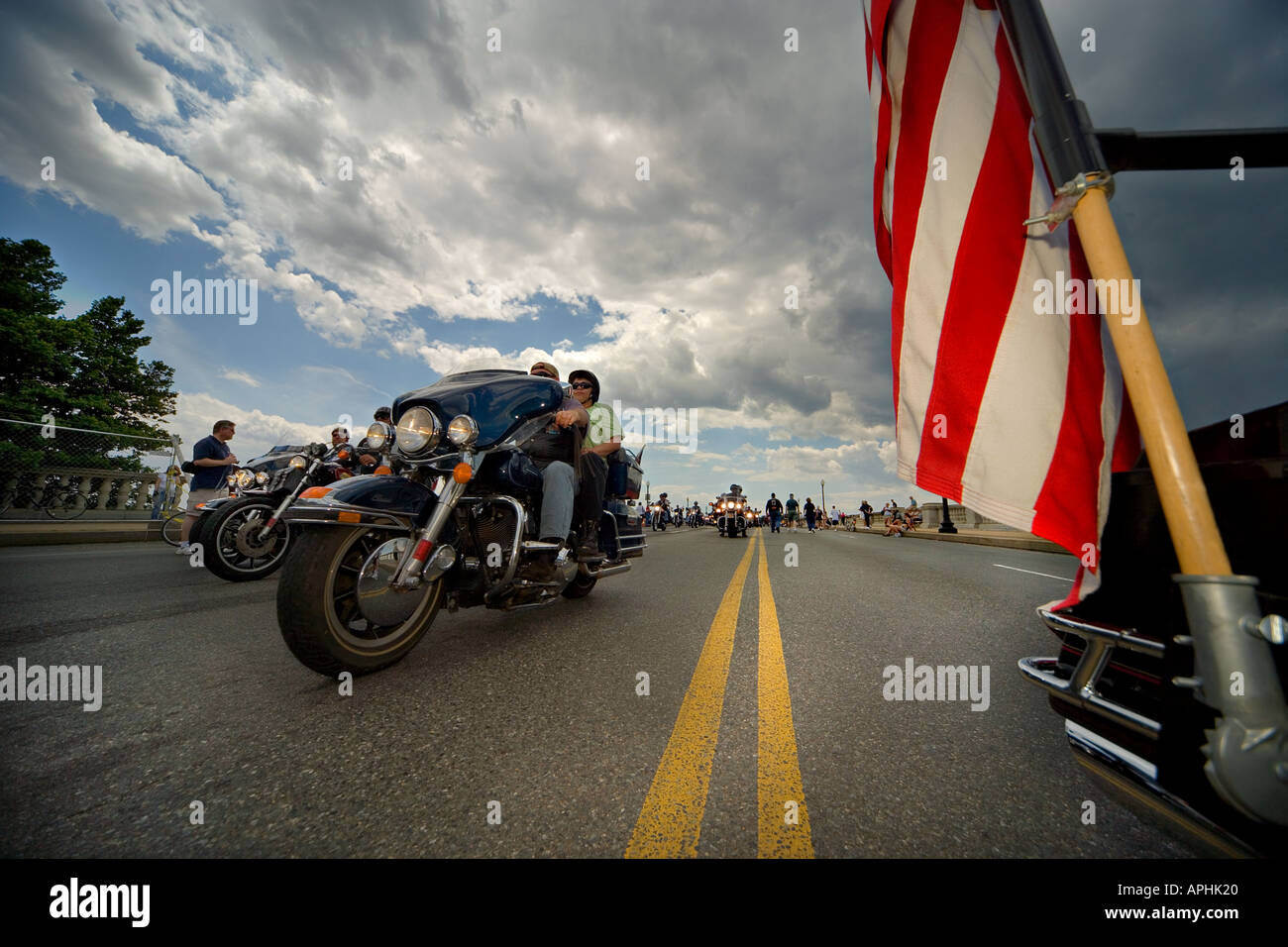 18. jährliche Rolling Thunder Fahrt für Freiheit XVIII 2005 Memorial Day Washington DC. Nahaufnahme Weitwinkel der US-Flagge. Stockfoto