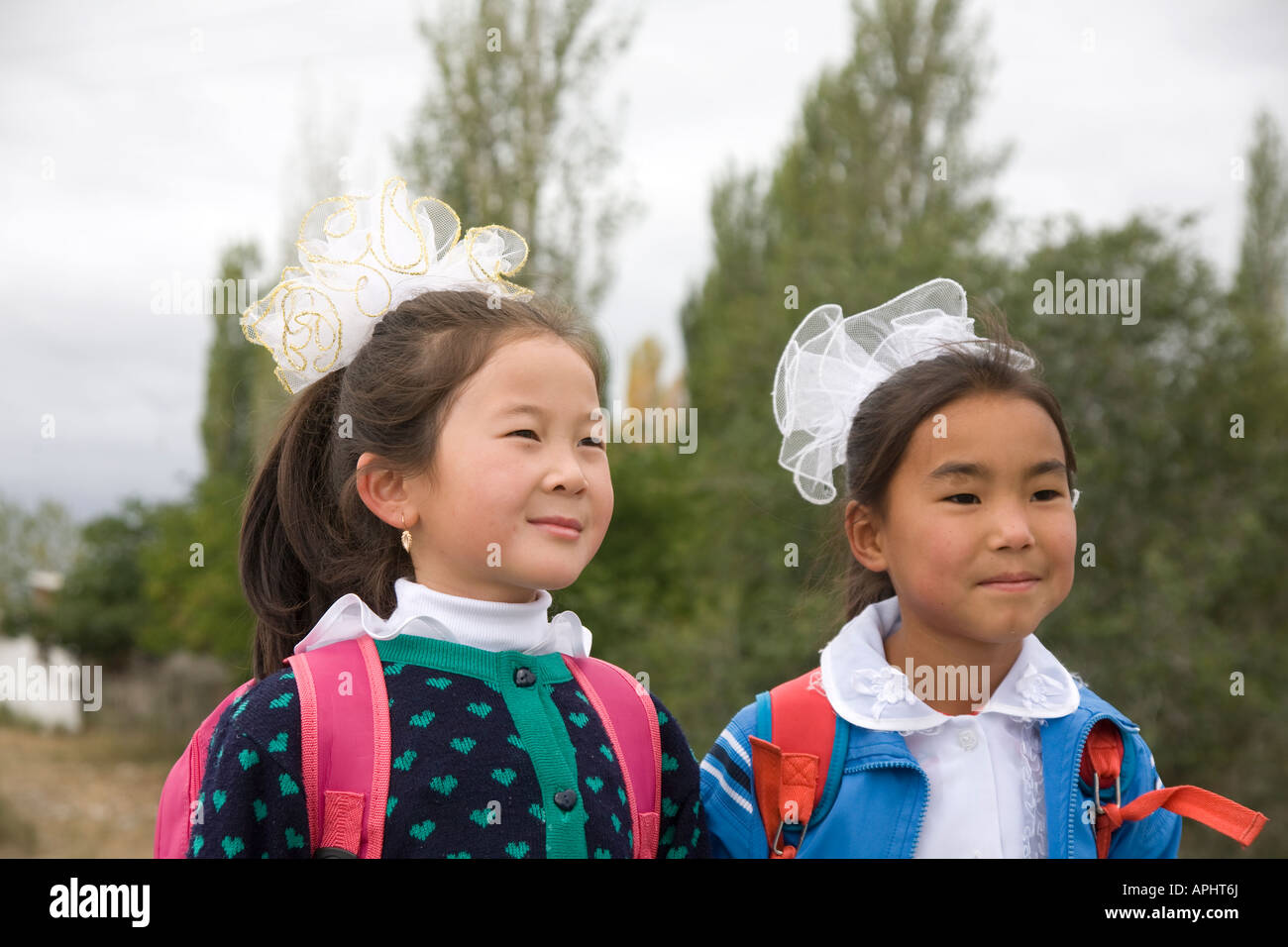 Seidenstraße Kirgisistan Naryn Local Caption Nayrn lokale Mehrfamilienhaus Stockfoto