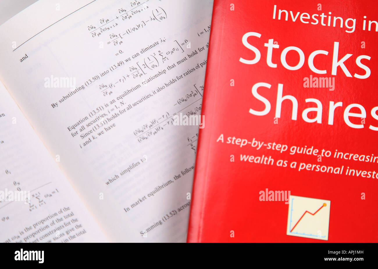 Lehrbücher über die Investition in Aktien und Aktien Stockfoto