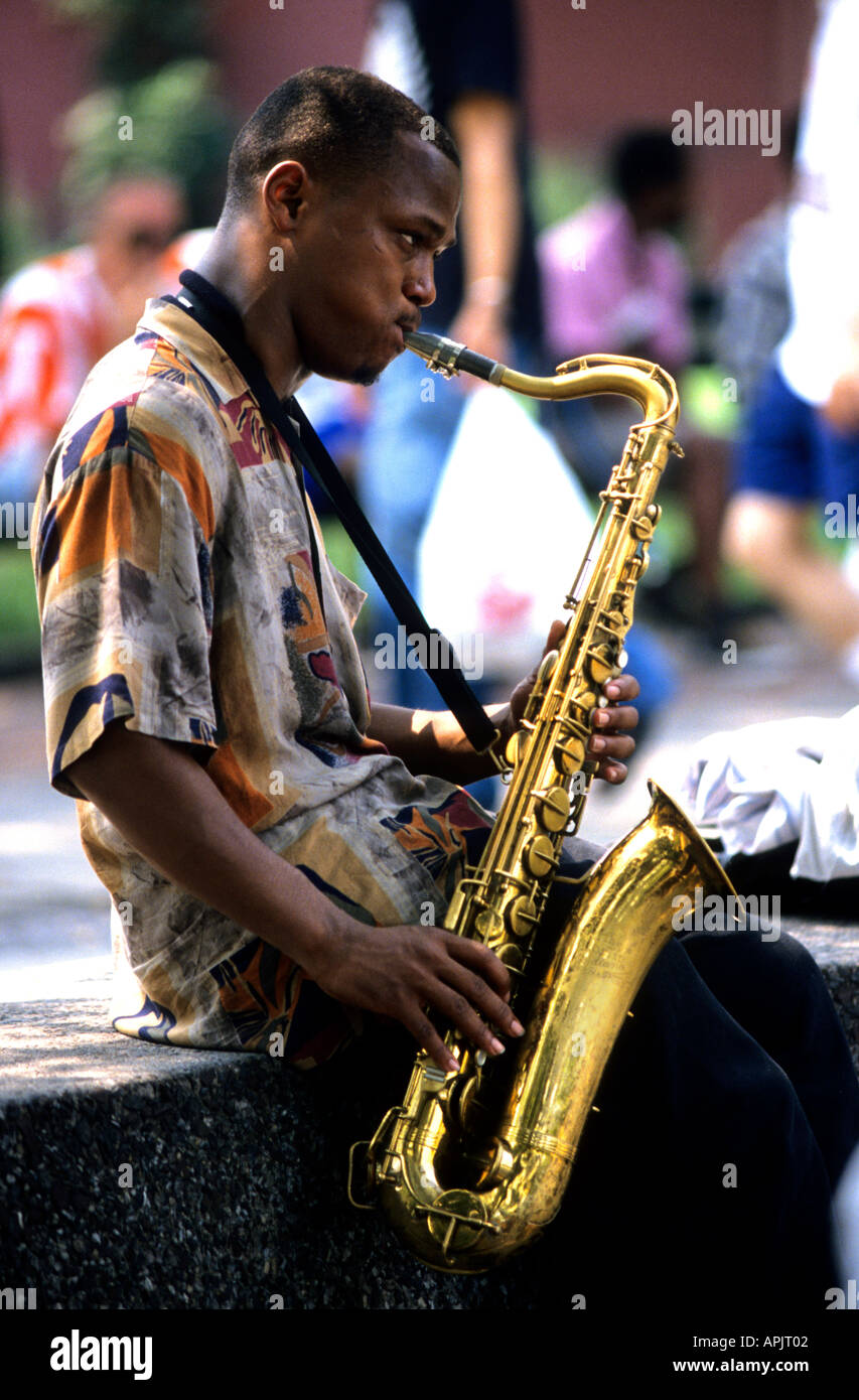 New Orleans Bourbon Street Jazzmusik Saxophon Stockfoto