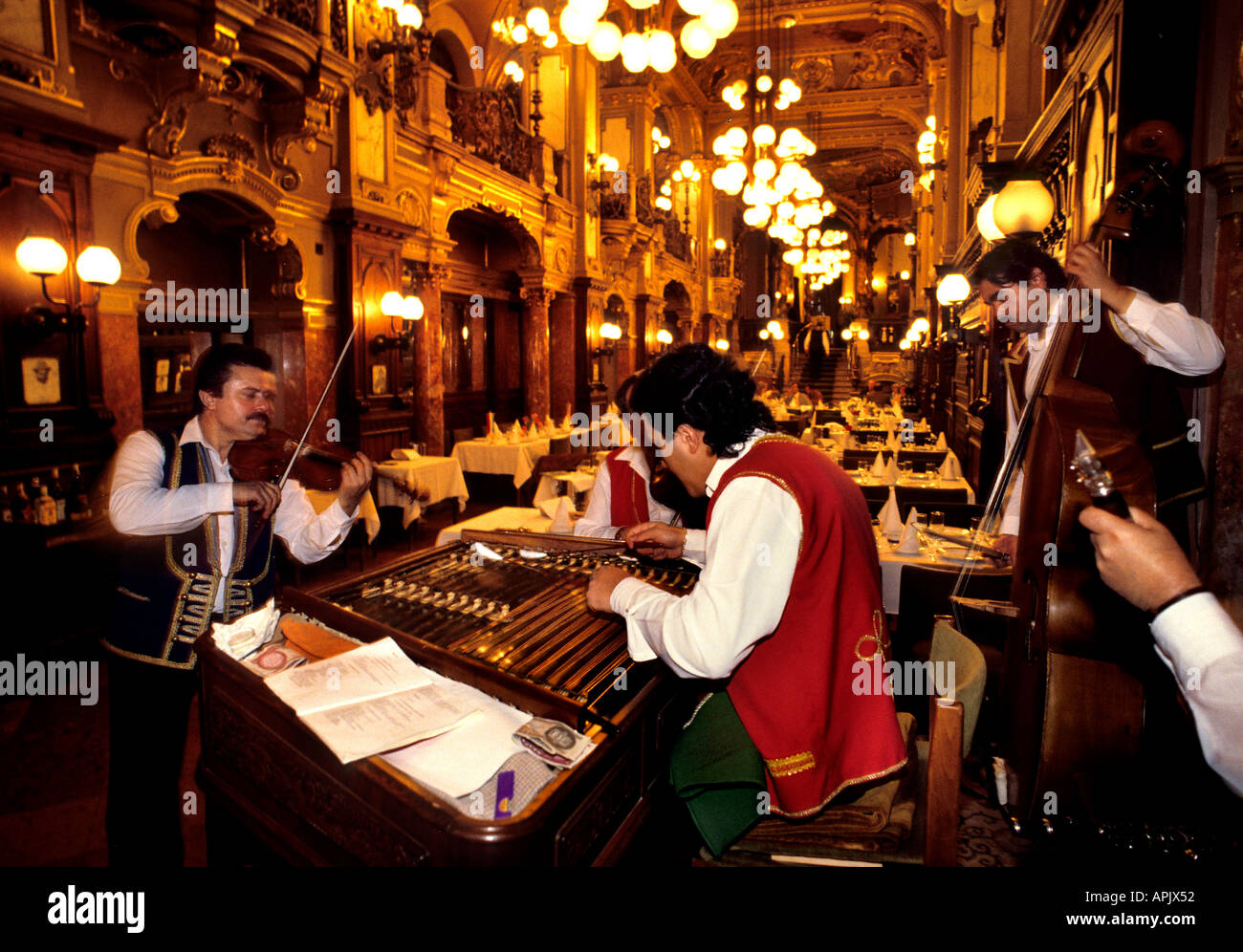 Budapest Ungarn Cafe New York Pub Bar-Musik-band Stockfoto