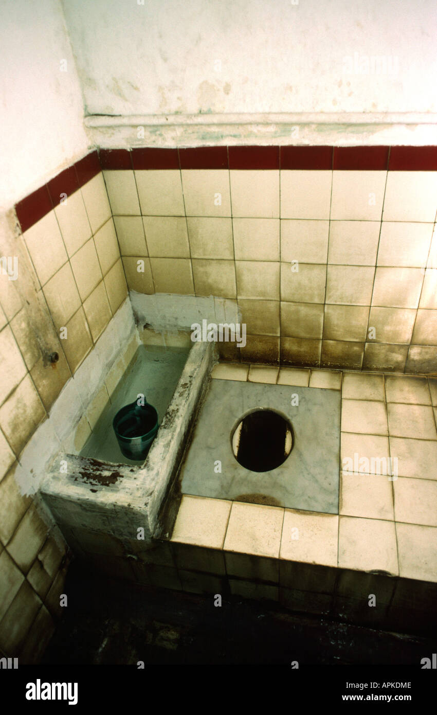 Indonesien Java Yogjakarta schmutzige Toilette im Aziatic Hotel Stockfoto