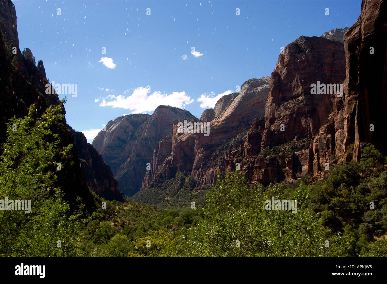 Sprühnebel aus Zion National Park Utah UT Weeping Rock Stockfoto