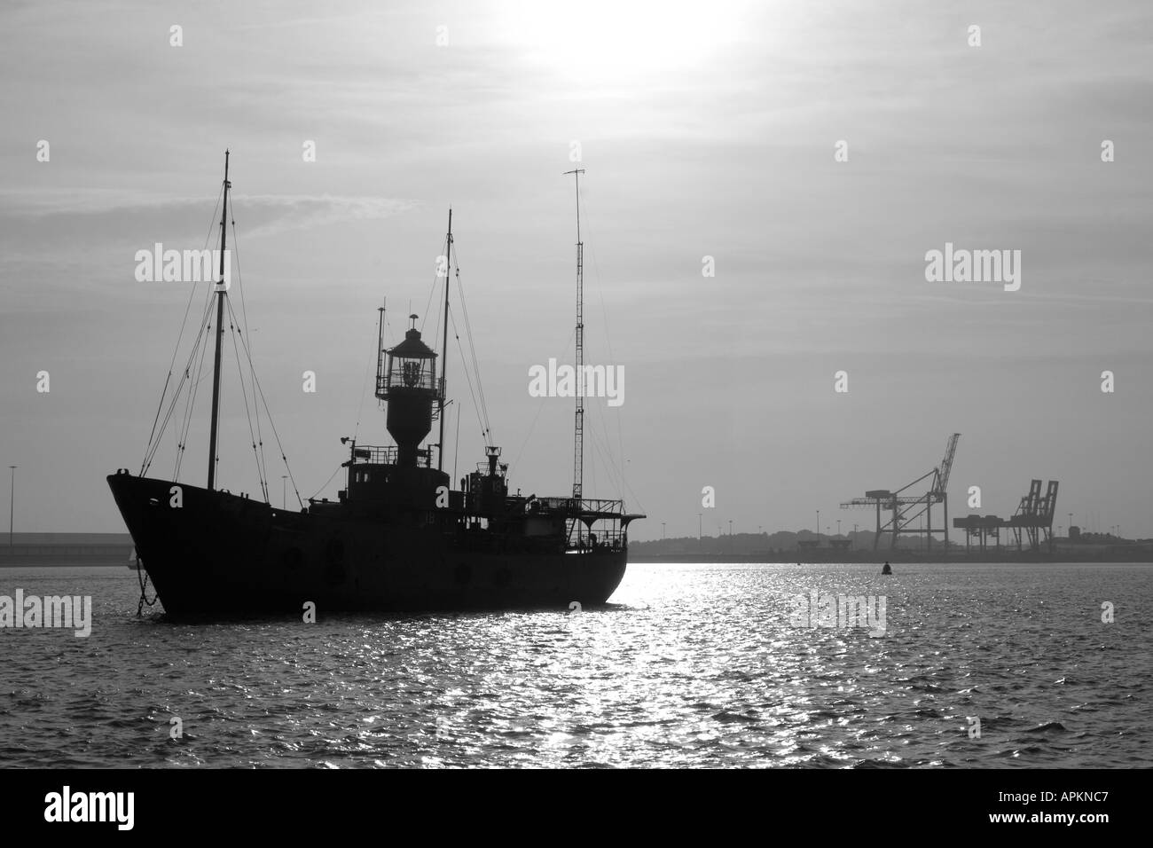 Seacape zeigt ein Boot auf dem Meer Stockfoto