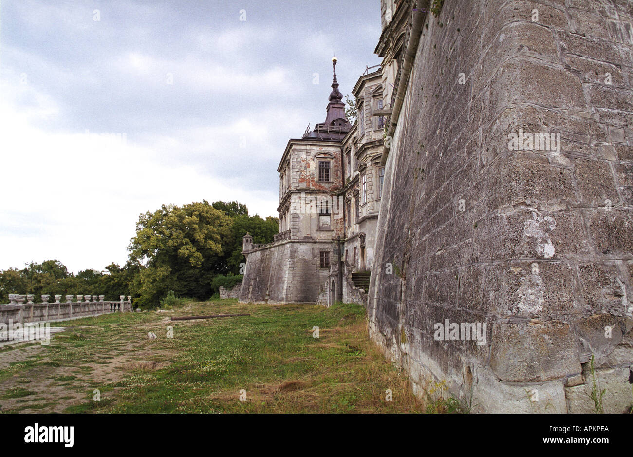 Pidgirtsy, Ukraine, Ukraine, Lemberg, L'viv, Burg, Himmel, Architektur, weiß, Skulptur, Stein, alte Ruinen Stockfoto