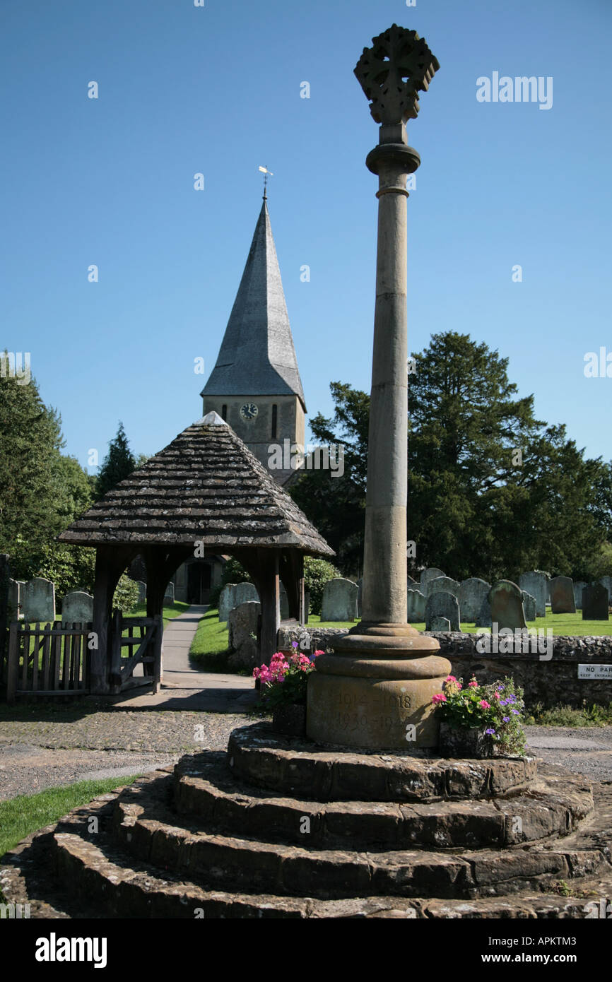 Traditionelle englische Kirche in Surrey Stockfoto