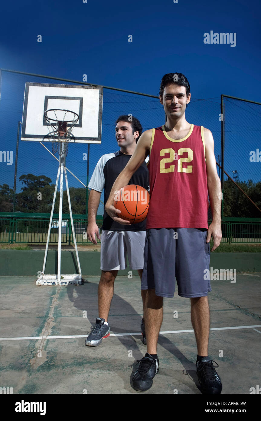 Zwei Basketball-Spieler Stockfoto