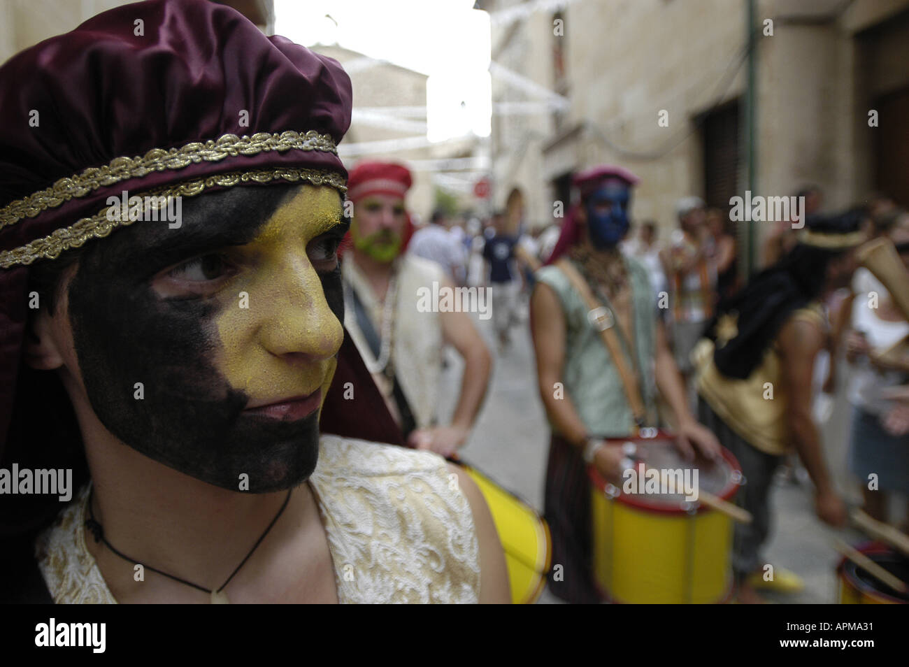 Porträt eines Mannes, der an der Schlacht von den Mauren und Christen Festival in Pollensa, Mallorca, Spanien. Stockfoto