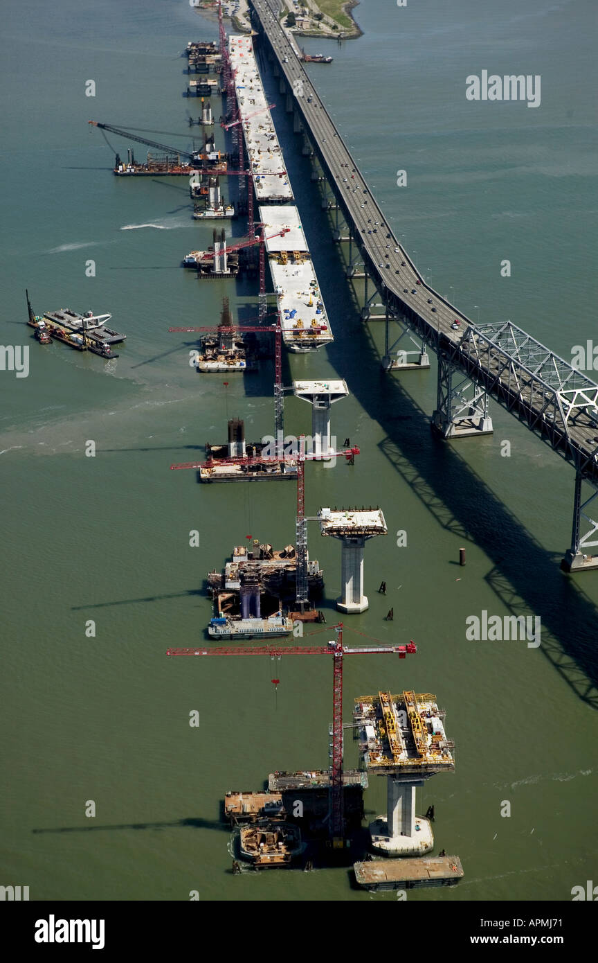 Luftaufnahme über dem Bau der neuen Ost-Spanne von der San Francisco Oakland Bay Bridge Stockfoto