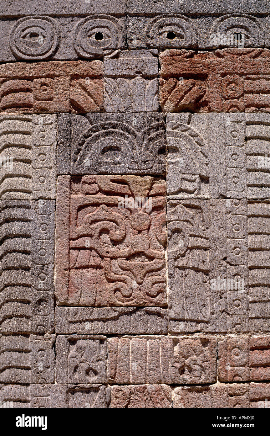 Detail der dekorativen Putz auf einer der Tempel in der antiken Stätte von Teotihuacan urbanisiert am stärksten Zentrum seiner Zeit in Amerika 500 v. Chr. Stockfoto